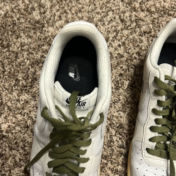 Mike Air Force ones cream souls.  Size 10.5.  Barely worn. - Picture 3 of 5